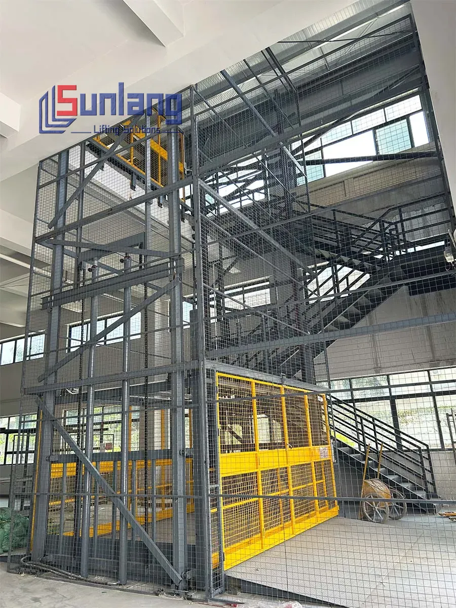 hydraulic cargo lift for industrial vertical transport